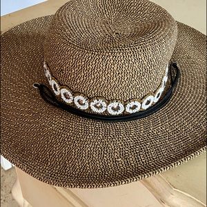 🦋- Natural tone sun hat